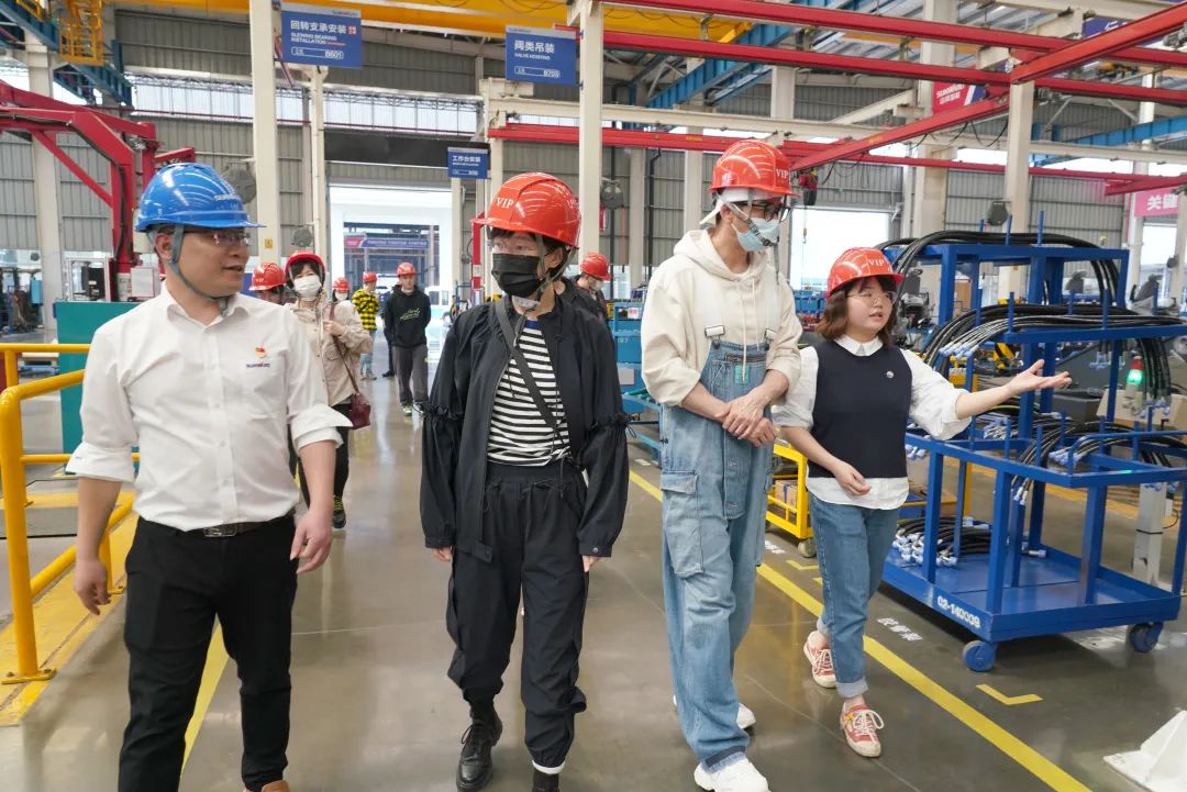 硬实力+软名片！山河智能协拍电视剧《重中之重》开机