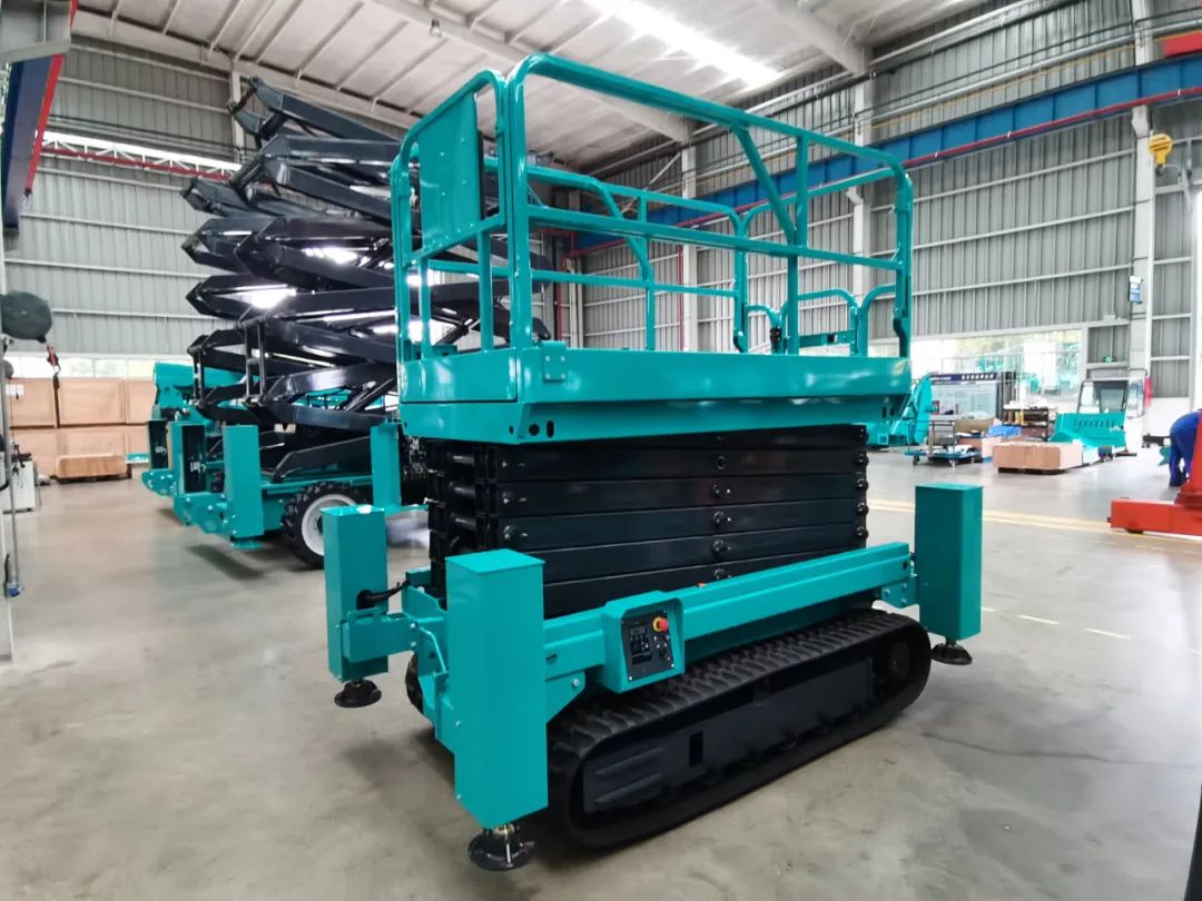 加速电动化产品布局，山河智能第一款履带剪叉式高空作业平台来了！