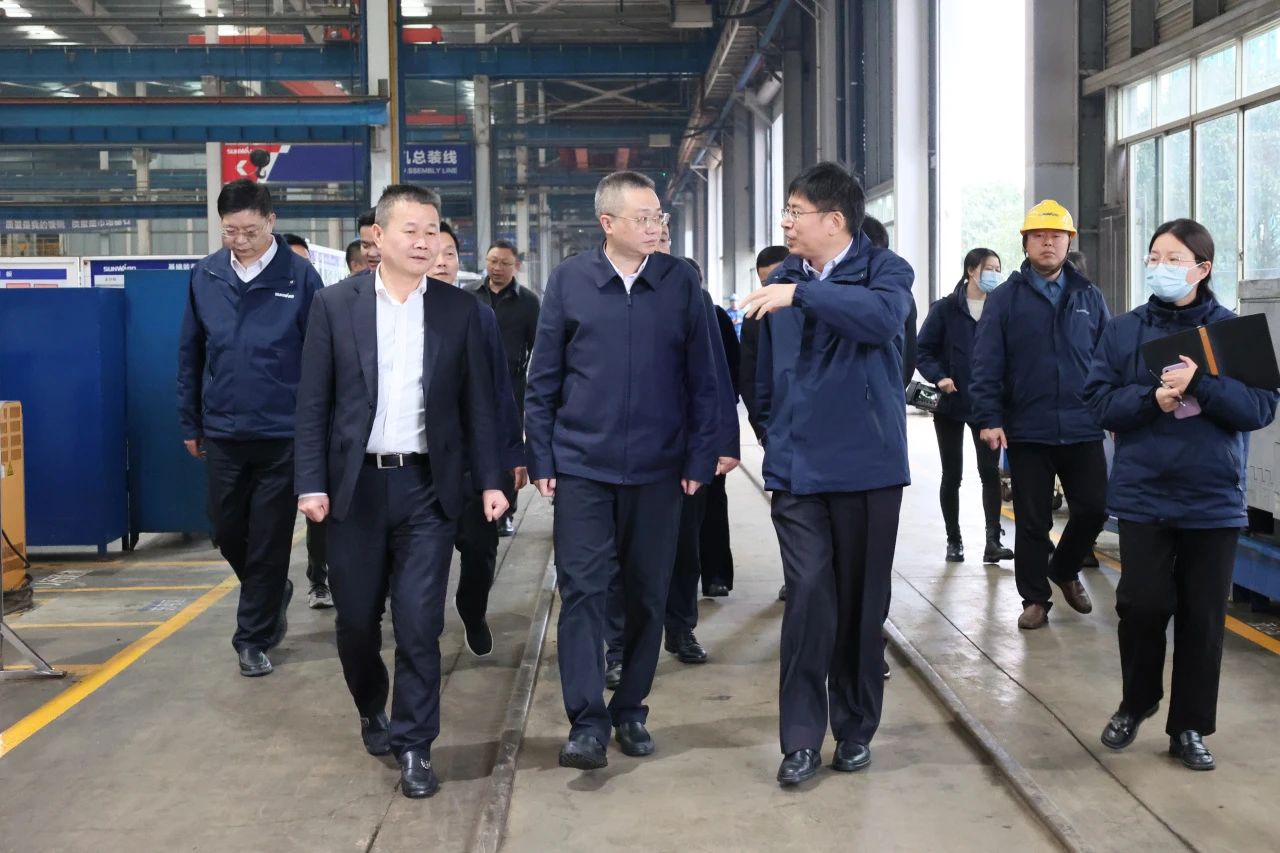 长沙市人民政府副市长康镇麟调研山河智能