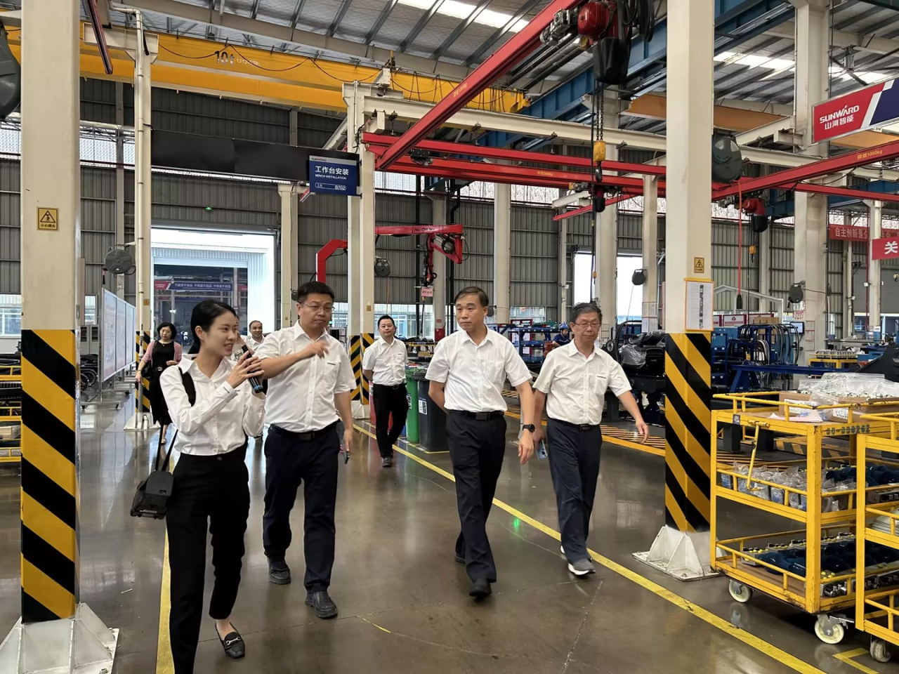 深化交流合作！广州港李明忠副总经理率队莅临山河智能考察交流！