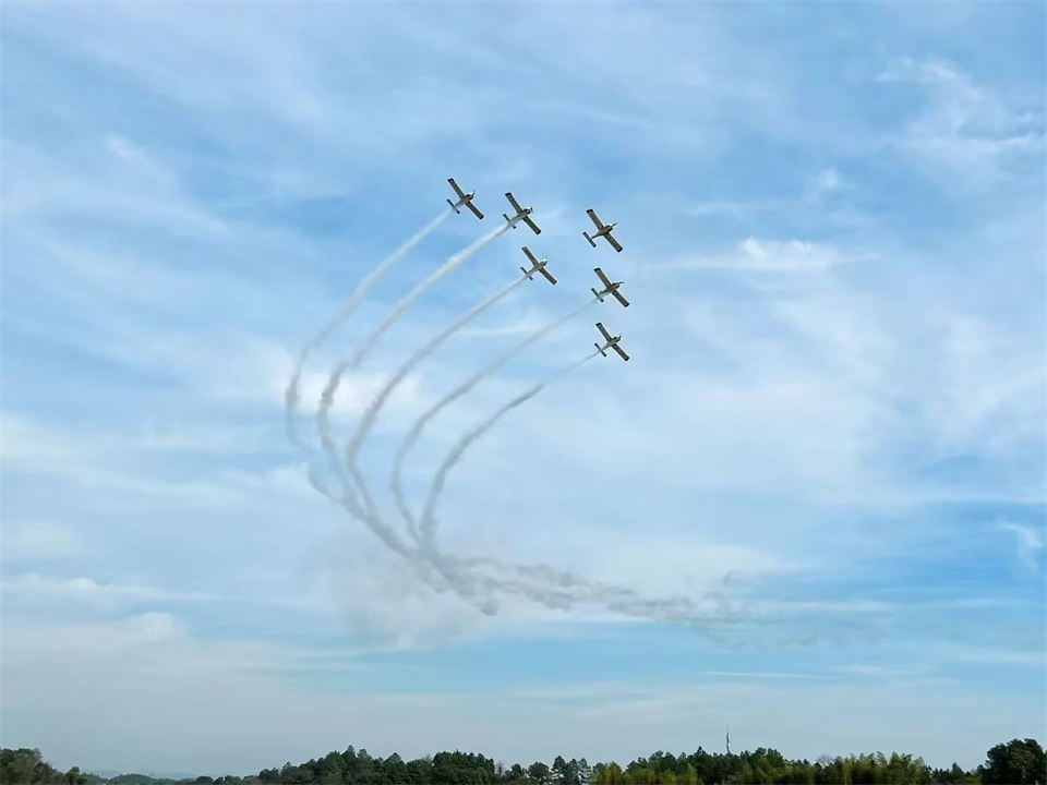 十年织得山河秀，践行初心创未来！山河飞行表演队成立10周年庆典活动隆重举行